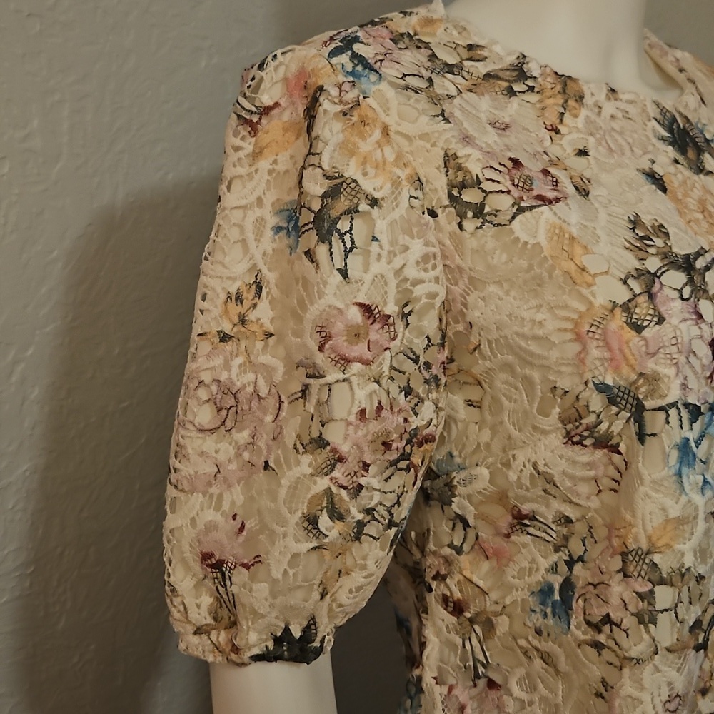 NANETTE LEPORE Romantic Floral Lace Puff Short Sleeve Coquette Top - Picture 6 of 9